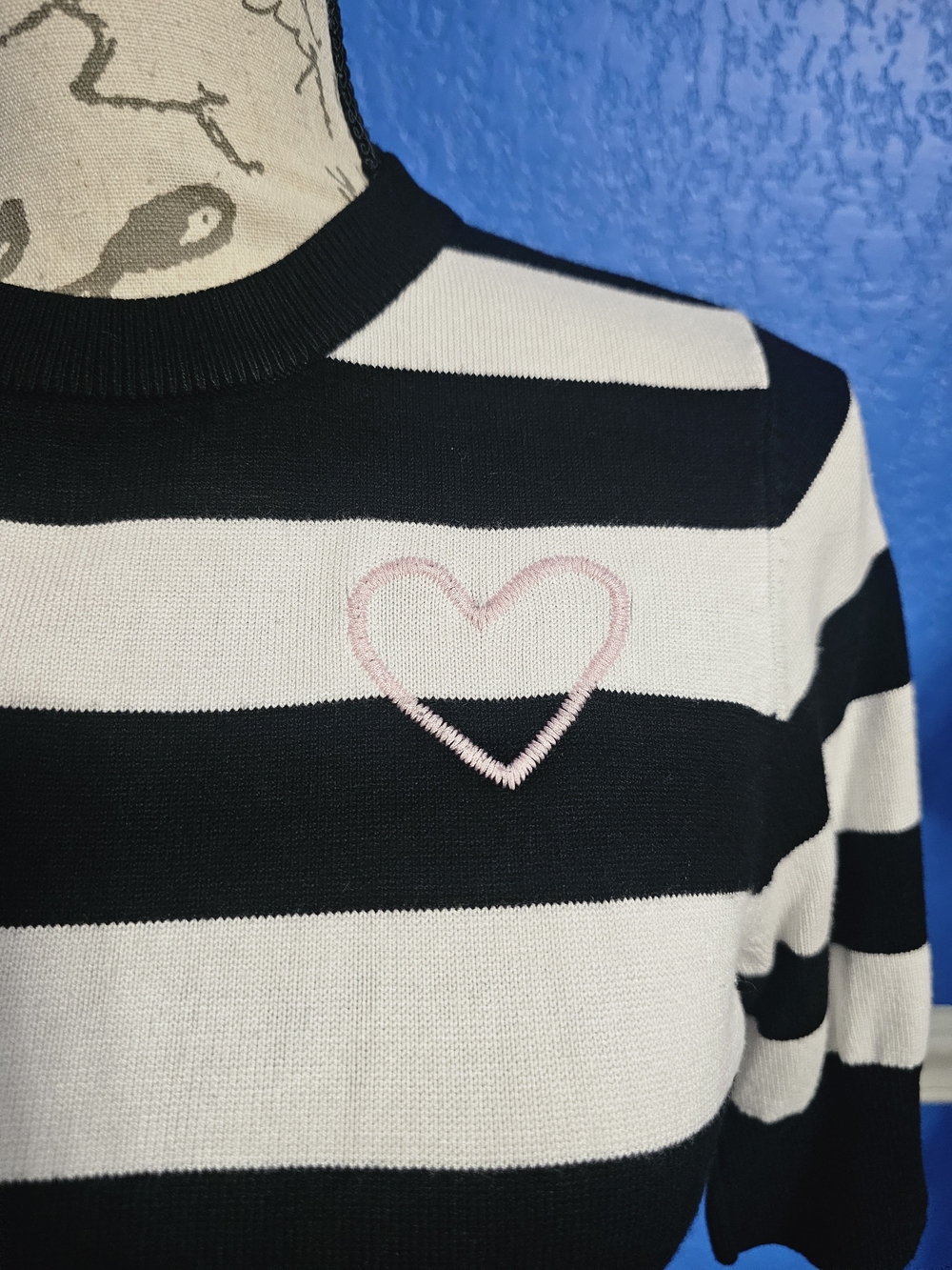 2 Ava Sweaters/Cardigans - Picture 3 of 10